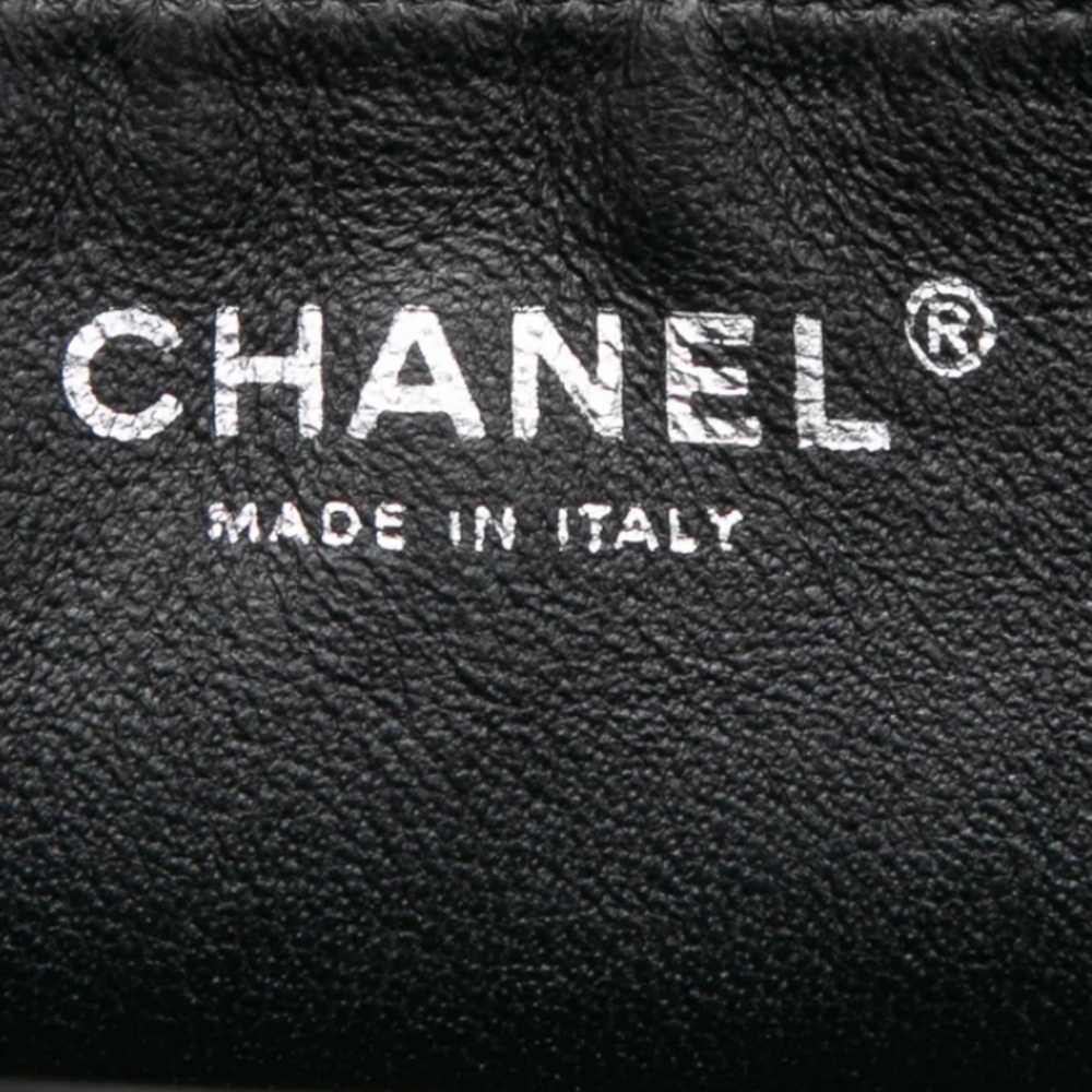 Chanel Black Quilted Clutch with Silver Clasp - Picture 9 of 10